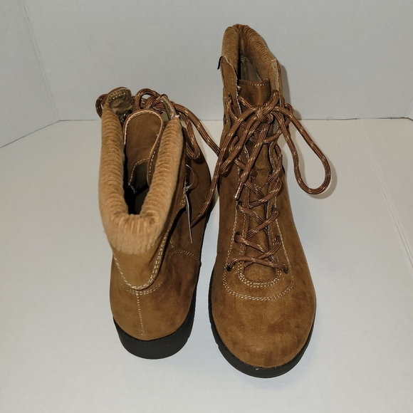 st johns bay Womens Boots Size 6 M Chestnut. - Picture 3 of 8